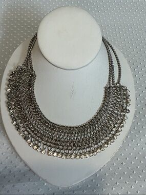 Silver Rhinestone Mesh Collar Necklace - Women’s Fashion Jewelry